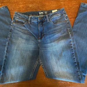 Women’s Medium Wash Lee Jeans